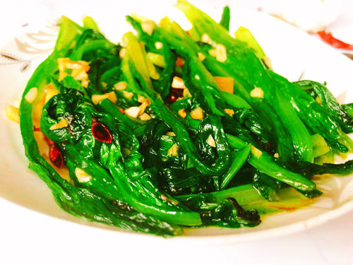 長(zhǎng)期吃菜不放油會(huì)怎樣 長(zhǎng)期吃菜不放油的壞處 長(zhǎng)期吃菜不放油會(huì)怎樣 長(zhǎng)期吃菜不放油的壞處