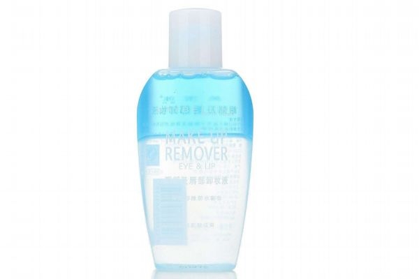 沒(méi)帶卸妝的東西怎么辦 嬰兒油可以卸妝嗎