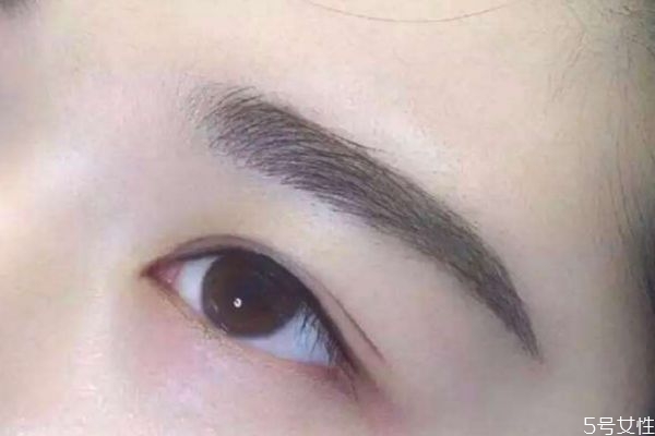 剛做的霧眉為什么很寬 剛做的霧眉很寬的原因