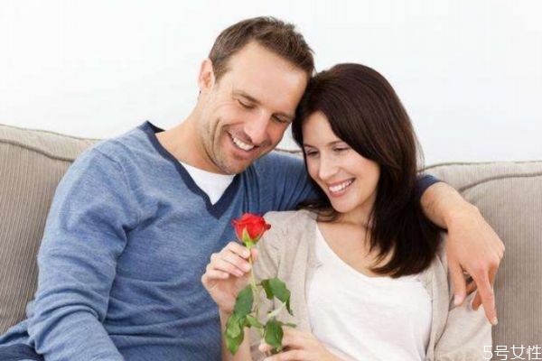 婚姻中怎么關(guān)心自己妻子 婚姻中關(guān)心妻子的方法 婚姻中怎么關(guān)心自己妻子 婚姻中關(guān)心妻子的方法