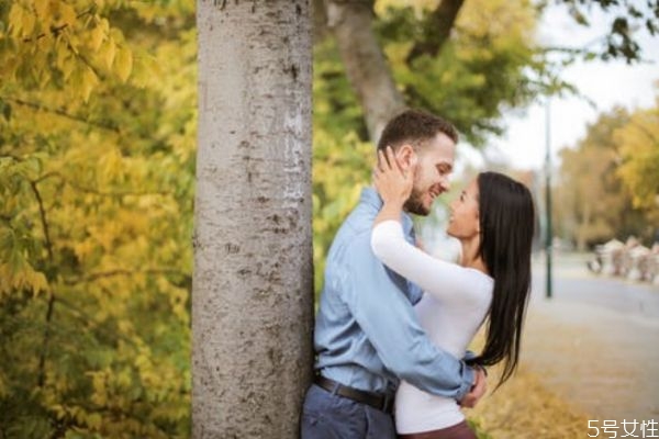 和妻子冷戰(zhàn)多久算分手 互相冷戰(zhàn)互不理誰(shuí)算分手嗎