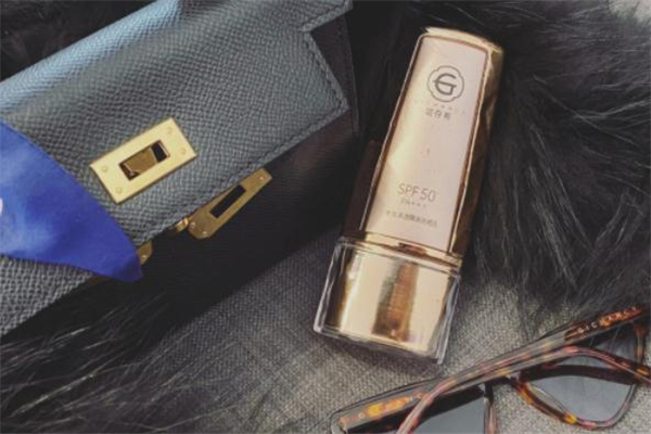 姬存希小晶鉆防曬乳是物理防曬嗎 姬存希小晶鉆要卸妝嗎