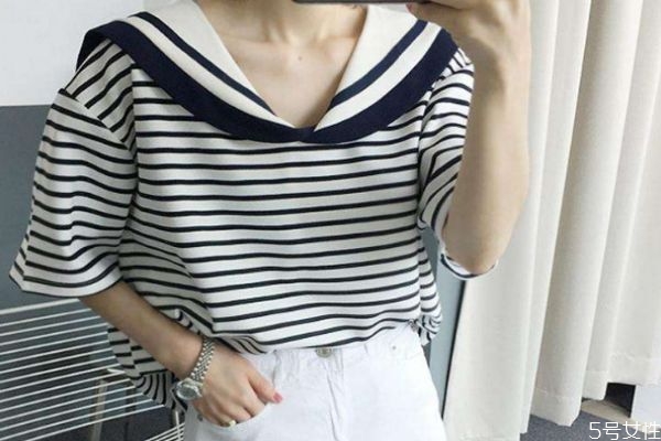 條紋服裝怎么搭配