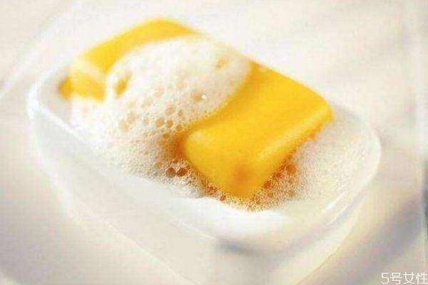 硫磺皂適合什么膚質(zhì)用 什么皮膚適合硫磺皂 硫磺皂適合什么膚質(zhì)用 什么皮膚適合硫磺皂