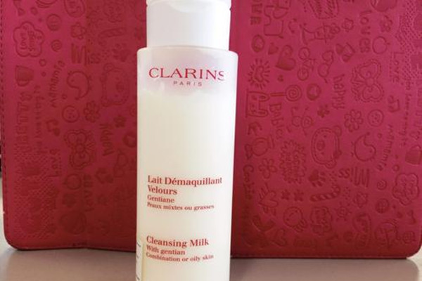 嬌韻詩白吸盤使用方法 嬌韻詩白吸盤適合什么膚質(zhì) 嬌韻詩白吸盤使用方法 嬌韻詩白吸盤適合什么膚質(zhì)