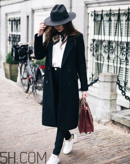 羊毛大衣會(huì)起球嗎？羊毛大衣起球怎么辦？