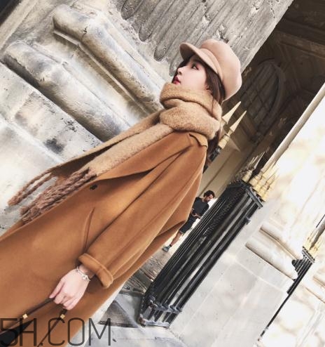 羊毛大衣掉毛正常嗎？羊毛大衣掉毛怎樣處理？