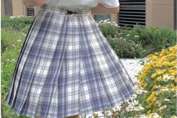 jk裙有沒有安全褲 jk裙需要穿安全褲嗎 jk裙有沒有安全褲 jk裙需要穿安全褲嗎