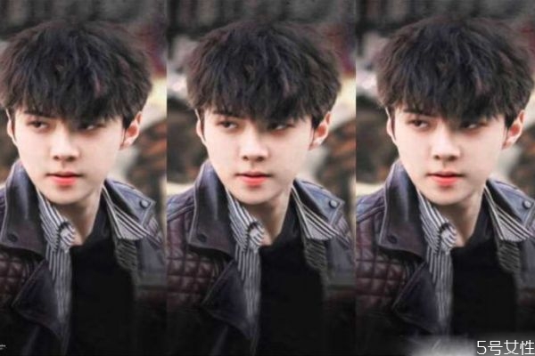 錫紙燙自然干還是吹干 錫紙燙洗頭要注意什么 錫紙燙自然干還是吹干 錫紙燙洗頭要注意什么