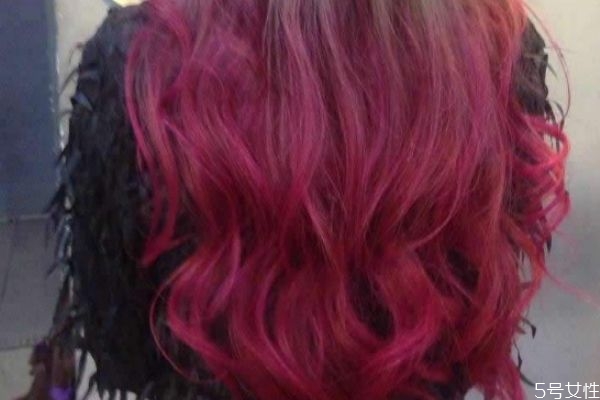 染發(fā)后可以直接做護(hù)理嗎 染發(fā)后注意事項(xiàng) 染發(fā)后可以直接做護(hù)理嗎 染發(fā)后注意事項(xiàng)