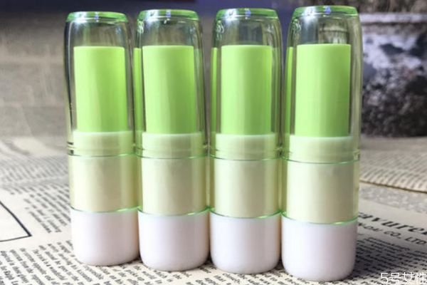 自制唇膏的方法 如何自制唇膏 自制唇膏的方法 如何自制唇膏