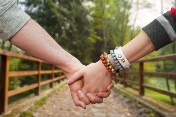 前男友放不下你的表現(xiàn) 如何分辨前男友是否放不下你 前男友放不下你的表現(xiàn) 如何分辨前男友是否放不下你