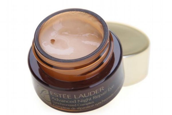 什么牌子的眼霜好 什么牌子眼霜去眼紋 什么牌子的眼霜好 什么牌子眼霜去眼紋