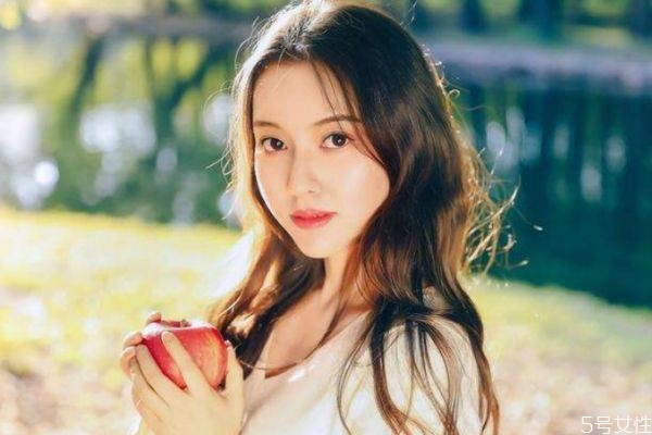 聰明的男生怎么追女生 聰明的男生追女生的方法 聰明的男生怎么追女生 聰明的男生追女生的方法