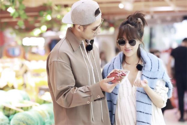 男生劈腿為什么不愿承認 男人劈腿后更愛新歡嗎 男生劈腿為什么不愿承認 男人劈腿后更愛新歡嗎