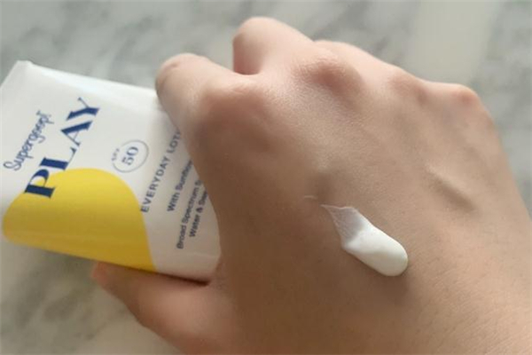 supergoop防曬霜需要卸妝嗎-是物理防曬還是化學防曬 supergoop防曬霜需要卸妝嗎-是物理防曬還是化學防曬