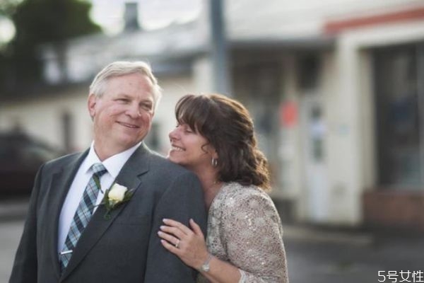 分房睡多久會(huì)離婚 性對(duì)婚姻生活的重要性 分房睡多久會(huì)離婚 性對(duì)婚姻生活的重要性