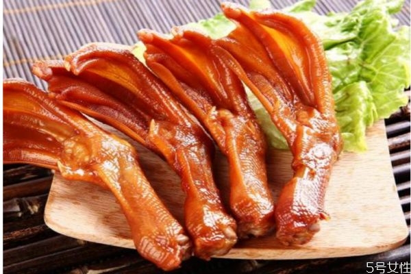 鹵鴨掌的正宗做法 鹵鴨掌怎么做好吃 鹵鴨掌的正宗做法 鹵鴨掌怎么做好吃