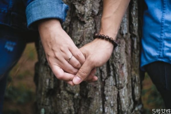 女人變心了在微信上怎么表現(xiàn) 女人變心了要和我做朋友 女人變心了在微信上怎么表現(xiàn) 女人變心了要和我做朋友