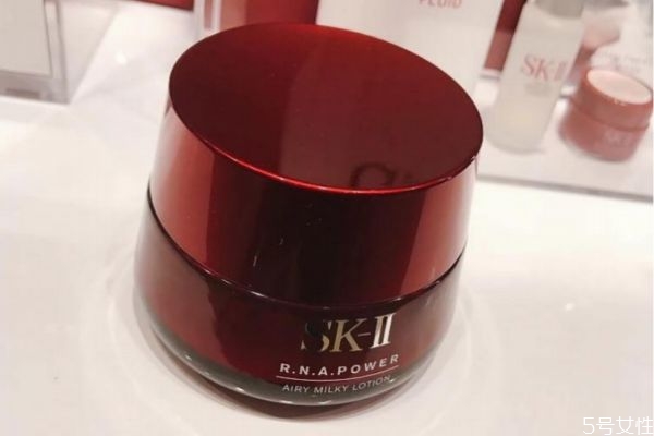 sk2大紅瓶面霜含酒精嗎 sk2面霜保質期