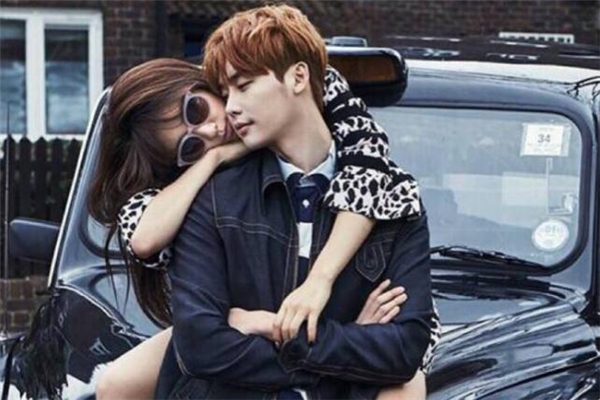 男生喜歡搭訕什么樣的女生 男生在什么情況下會(huì)主動(dòng)搭訕