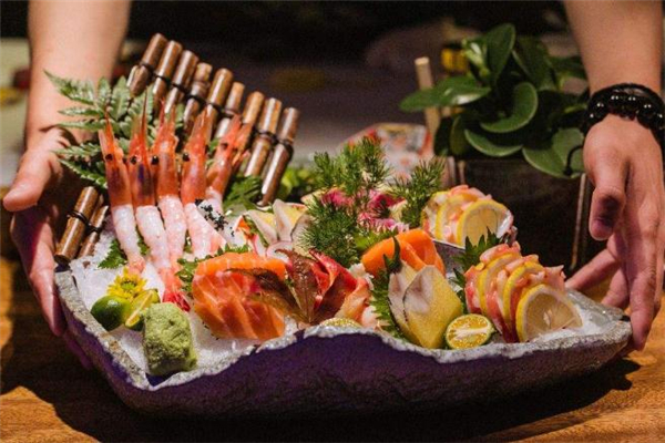 甜蝦刺身有寄生蟲(chóng)嗎 甜蝦刺身能經(jīng)常吃嗎