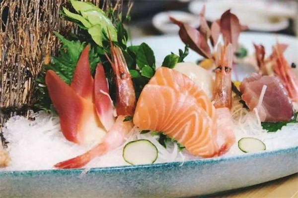 甜蝦刺身熱量高嗎 甜蝦刺身吃多了會(huì)胖嗎