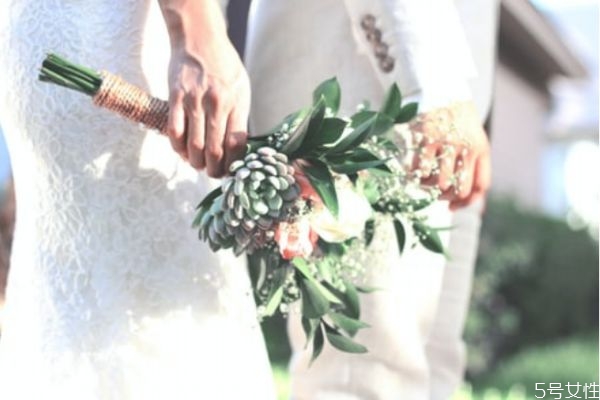 男友出軌愛上對(duì)方怎么辦 男朋友戀愛期間出軌原因 男友出軌愛上對(duì)方怎么辦 男朋友戀愛期間出軌原因