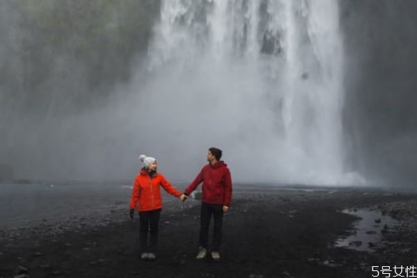 男友出軌愛上對(duì)方怎么辦 男朋友戀愛期間出軌原因 男友出軌愛上對(duì)方怎么辦 男朋友戀愛期間出軌原因