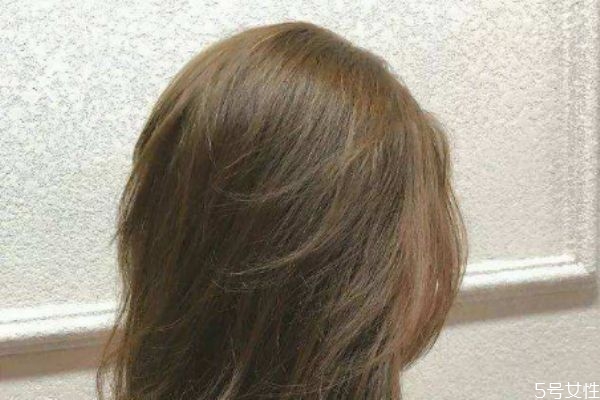 煙草棕色顯白嗎 煙草棕色在陽(yáng)光下是什么顏色