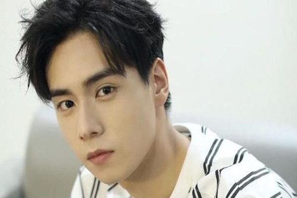 男友提分手他卻哭了什么意思 男友哭了是愛的太深嗎 男友提分手他卻哭了什么意思 男友哭了是愛的太深嗎