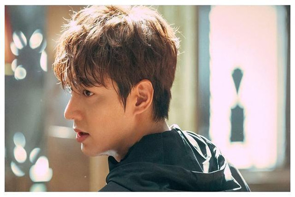 逗女生開(kāi)心的套路 怎樣幽默的逗女生開(kāi)心