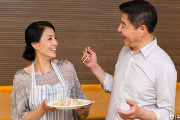 中年夫妻應(yīng)該怎么相處 中年夫妻相處的方法 中年夫妻應(yīng)該怎么相處 中年夫妻相處的方法