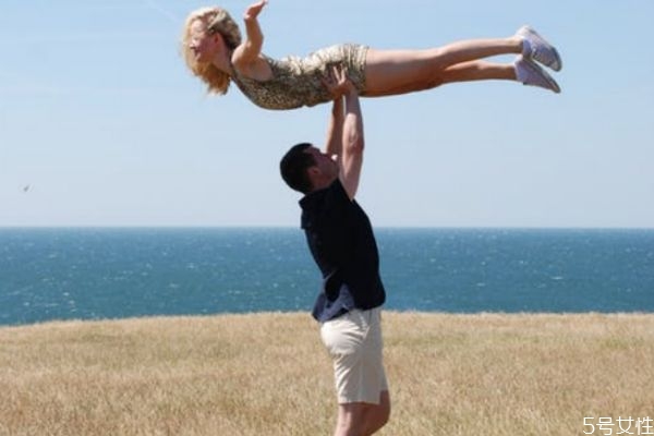 男人絕情提出分手后還會(huì)找你嗎 男友提出分手很絕情 男人絕情提出分手后還會(huì)找你嗎 男友提出分手很絕情