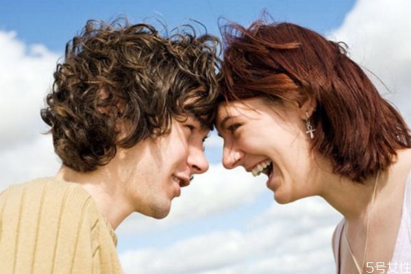 女生在戀愛中需要明白的道理 女生在戀愛時應(yīng)該知道什么 女生在戀愛中需要明白的道理 女生在戀愛時應(yīng)該知道什么