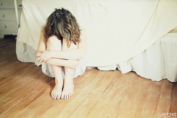 同居前應該考慮什么問題 戀愛多久提出同居比較合適