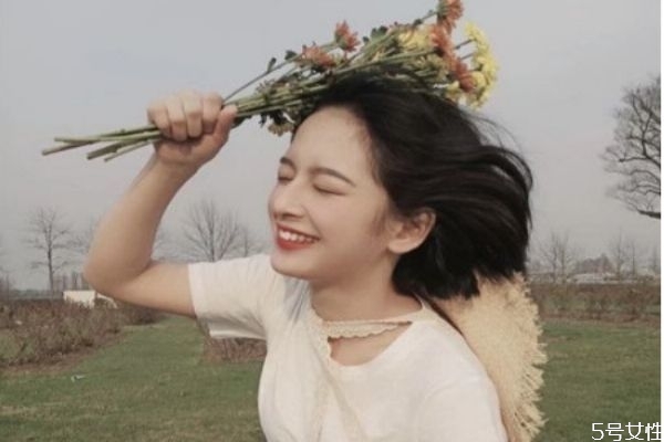 怎么挑選合適的假發(fā) 假發(fā)的價(jià)格 怎么挑選合適的假發(fā) 假發(fā)的價(jià)格