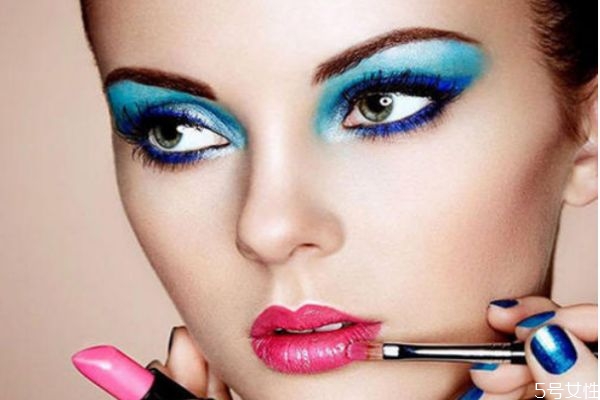 劣質(zhì)化妝品會(huì)帶來哪些皮膚病 劣質(zhì)化妝品的危害