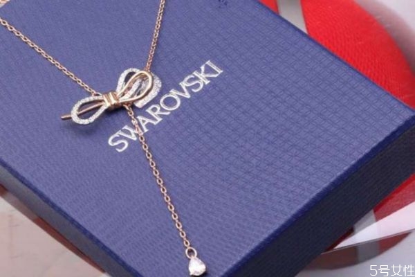 施華洛世奇項鏈掉色的原因 為什么施華洛世奇項鏈會掉色