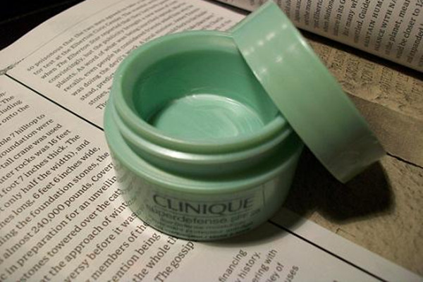 倩碧持久活膚滋養(yǎng)日霜晚上能用嗎 倩碧持久活膚滋養(yǎng)日霜適合的膚質(zhì) 倩碧持久活膚滋養(yǎng)日霜晚上能用嗎 倩碧持久活膚滋養(yǎng)日霜適合的膚質(zhì)