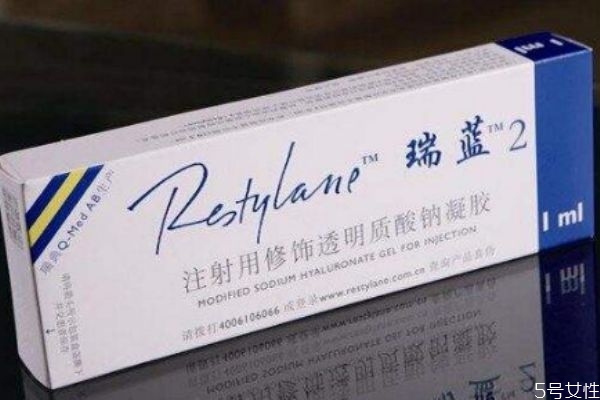 給皮膚補(bǔ)水是打玻尿酸嗎 打玻尿酸皮膚會(huì)變好嗎 給皮膚補(bǔ)水是打玻尿酸嗎 打玻尿酸皮膚會(huì)變好嗎