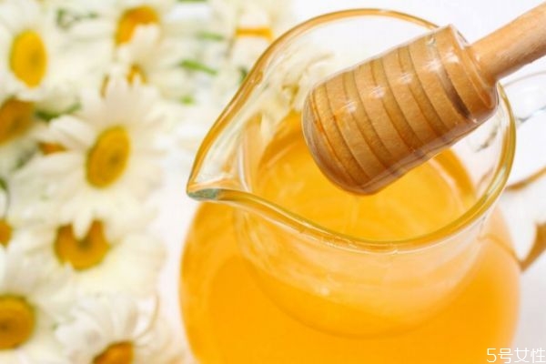 自制西紅柿蜂蜜面膜的作用 自制西紅柿蜂蜜面膜的功效 自制西紅柿蜂蜜面膜的作用 自制西紅柿蜂蜜面膜的功效