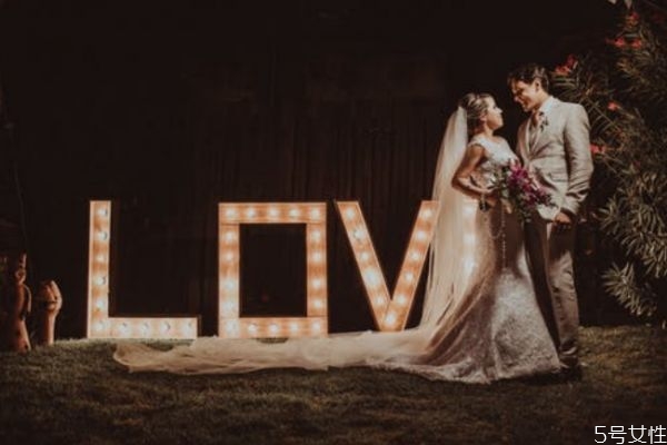 男朋友不想結(jié)婚還要等嗎 男朋友說不結(jié)婚一輩子在一起 男朋友不想結(jié)婚還要等嗎 男朋友說不結(jié)婚一輩子在一起