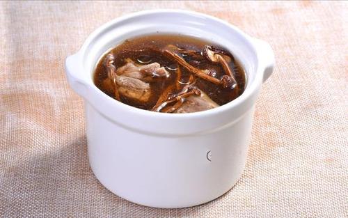 茶樹菇老鴨湯怎么做好吃 茶樹菇老鴨湯的營(yíng)養(yǎng)價(jià)值 茶樹菇老鴨湯怎么做好吃 茶樹菇老鴨湯的營(yíng)養(yǎng)價(jià)值