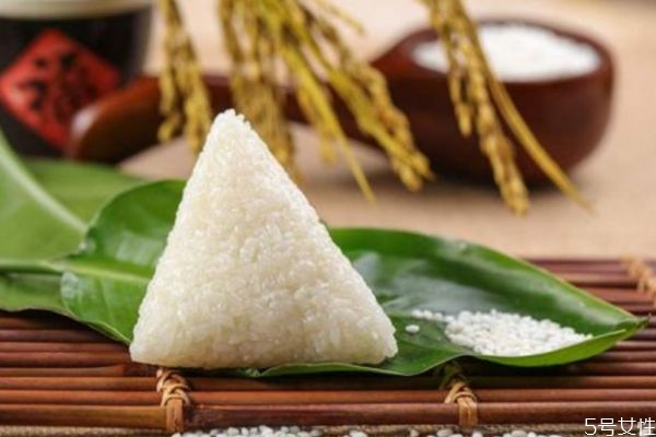 吃粽子會(huì)長胖嗎 粽子的熱量高嗎 吃粽子會(huì)長胖嗎 粽子的熱量高嗎