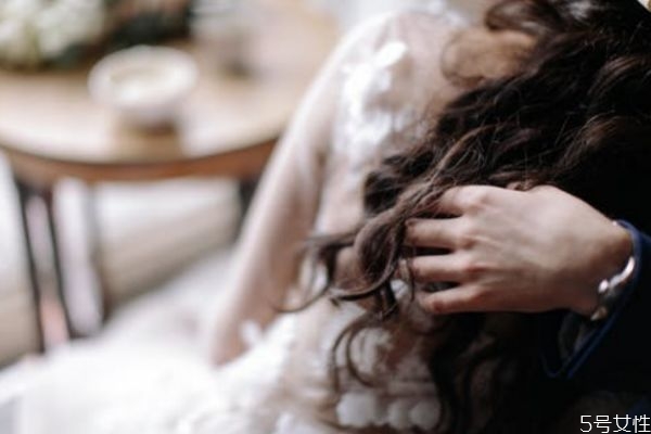 老公出軌需要找公婆嗎 老公出軌要和長(zhǎng)輩說(shuō)嗎