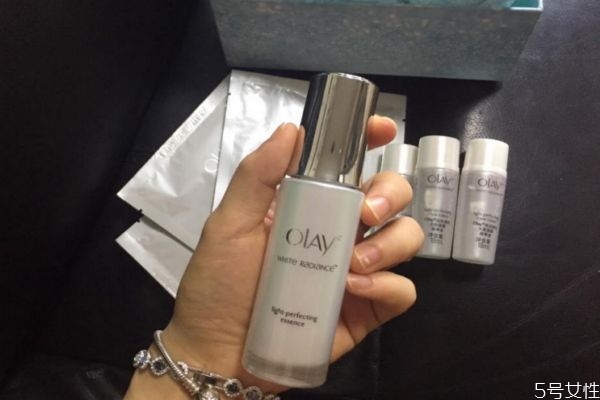 olay小白瓶的護膚功效 olay小白瓶的護膚作用 olay小白瓶的護膚功效 olay小白瓶的護膚作用