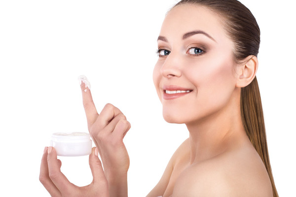 夏季怎么護(hù)膚不長(zhǎng)痘 夏季護(hù)膚不長(zhǎng)痘的方法