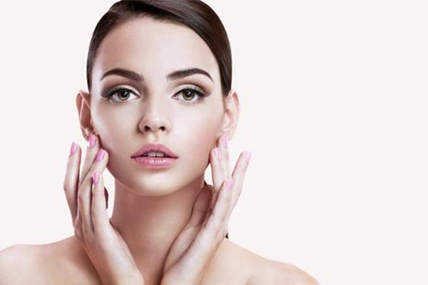 夏季怎么護(hù)膚不長(zhǎng)痘 夏季護(hù)膚不長(zhǎng)痘的方法