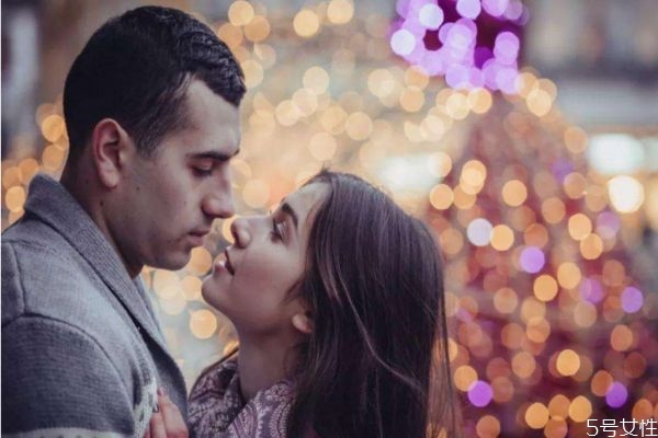 夫妻感情變淡的表現(xiàn) 怎么分辨夫妻感情是不是變淡 夫妻感情變淡的表現(xiàn) 怎么分辨夫妻感情是不是變淡